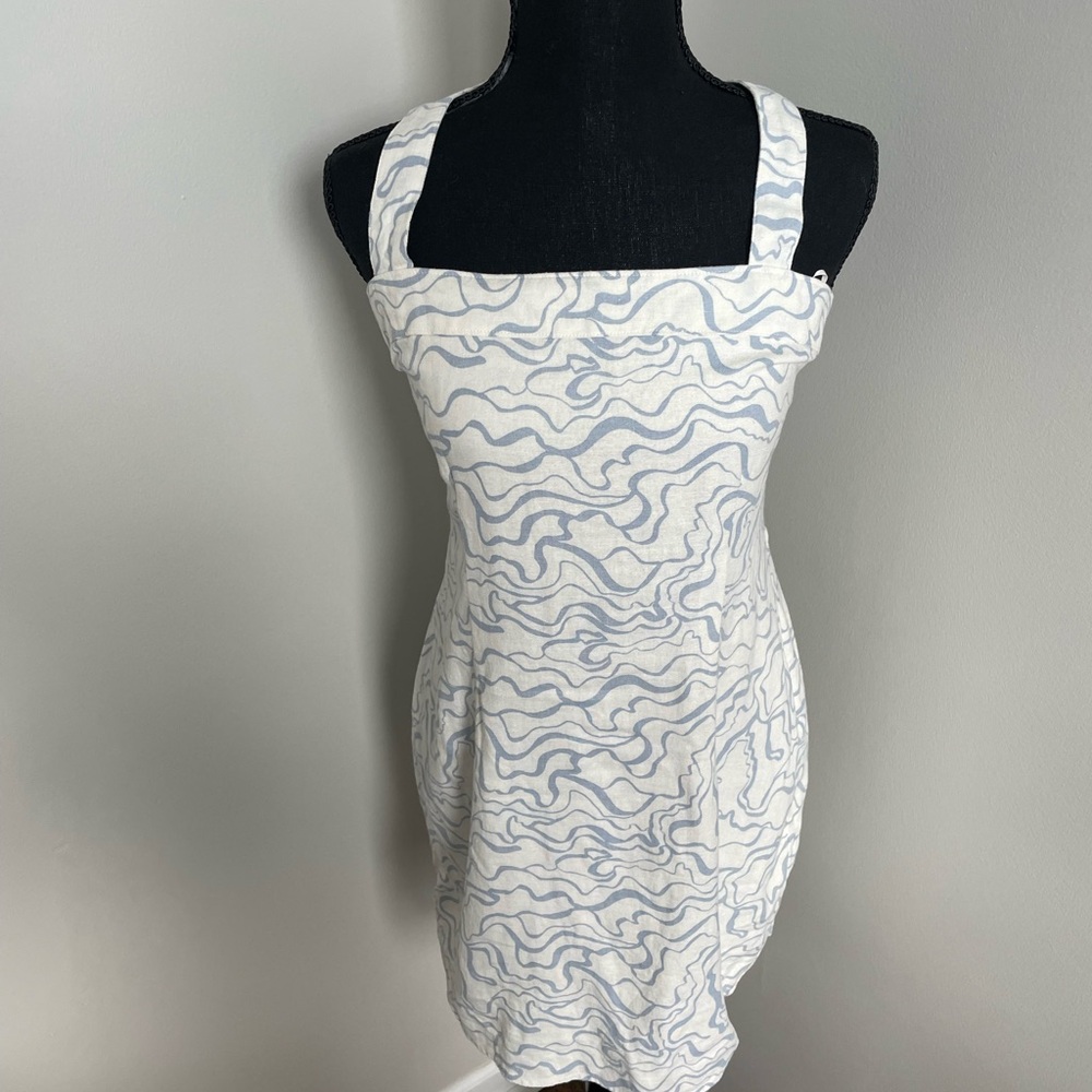 Abercrombie White and Blue Patterned Halter Dress
